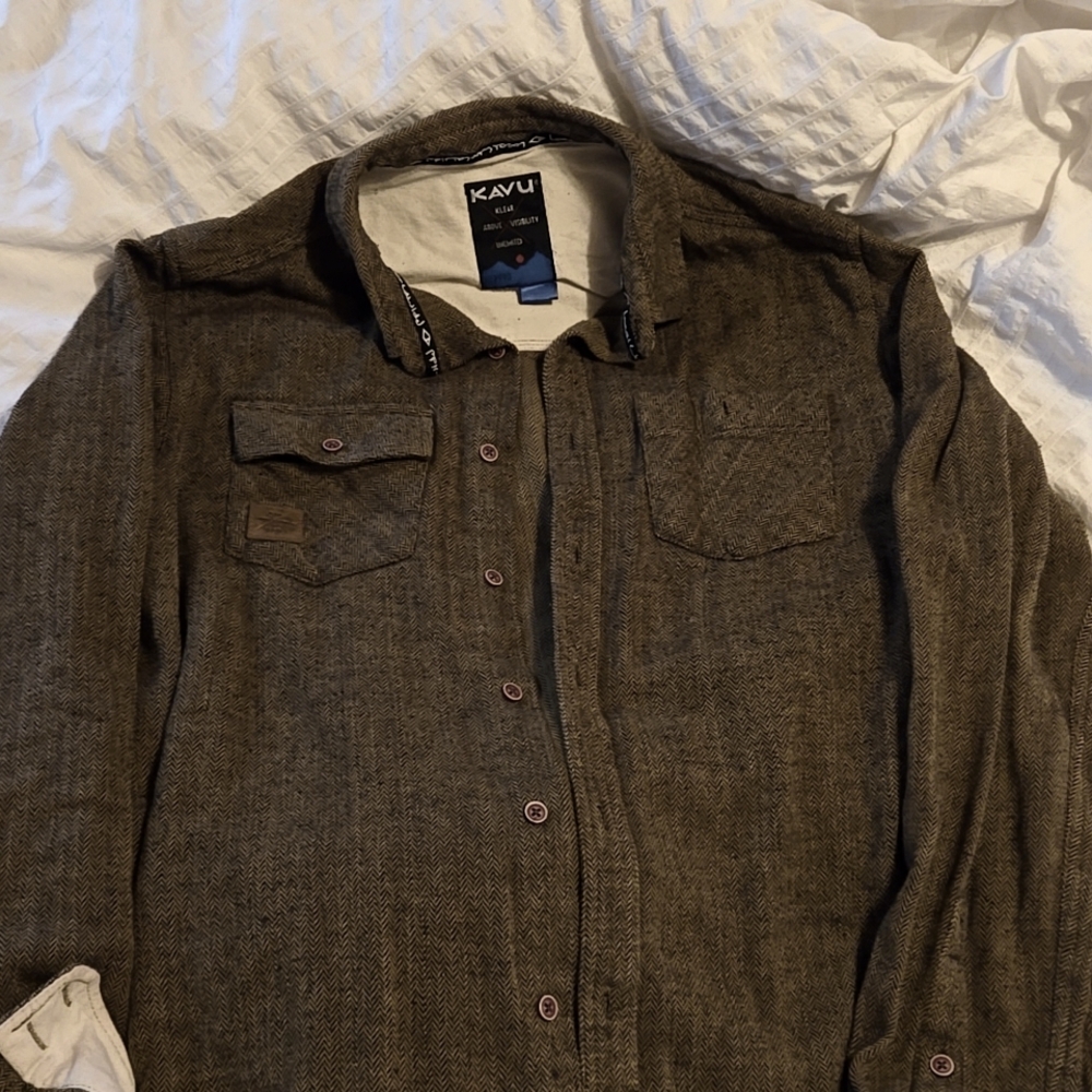 KAVU button up